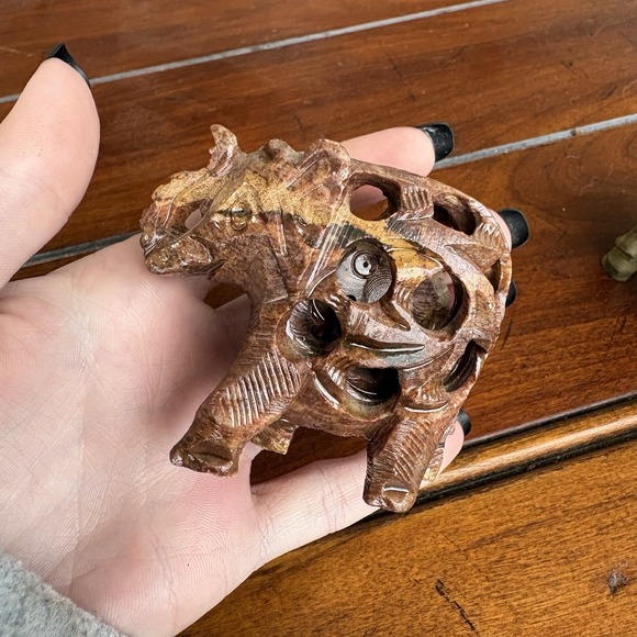 Vintage Hand Carved Soapstone Momma Elephant W/Baby Inside Figurines Lot Of 5 - Picture 4 of 10